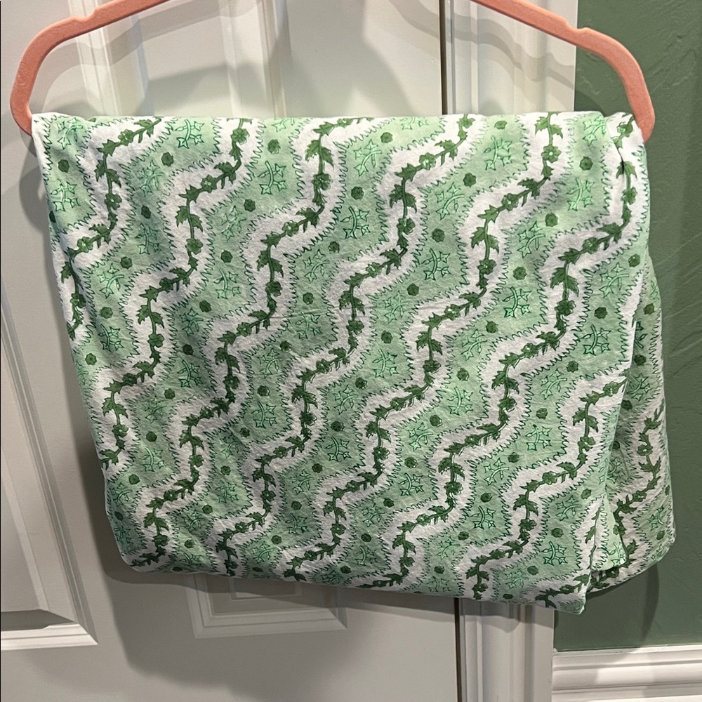 Julia Amory round tablecloth